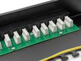 Patch panel telefonico Cat3 25 porte per armadi rack da 19, colore nero